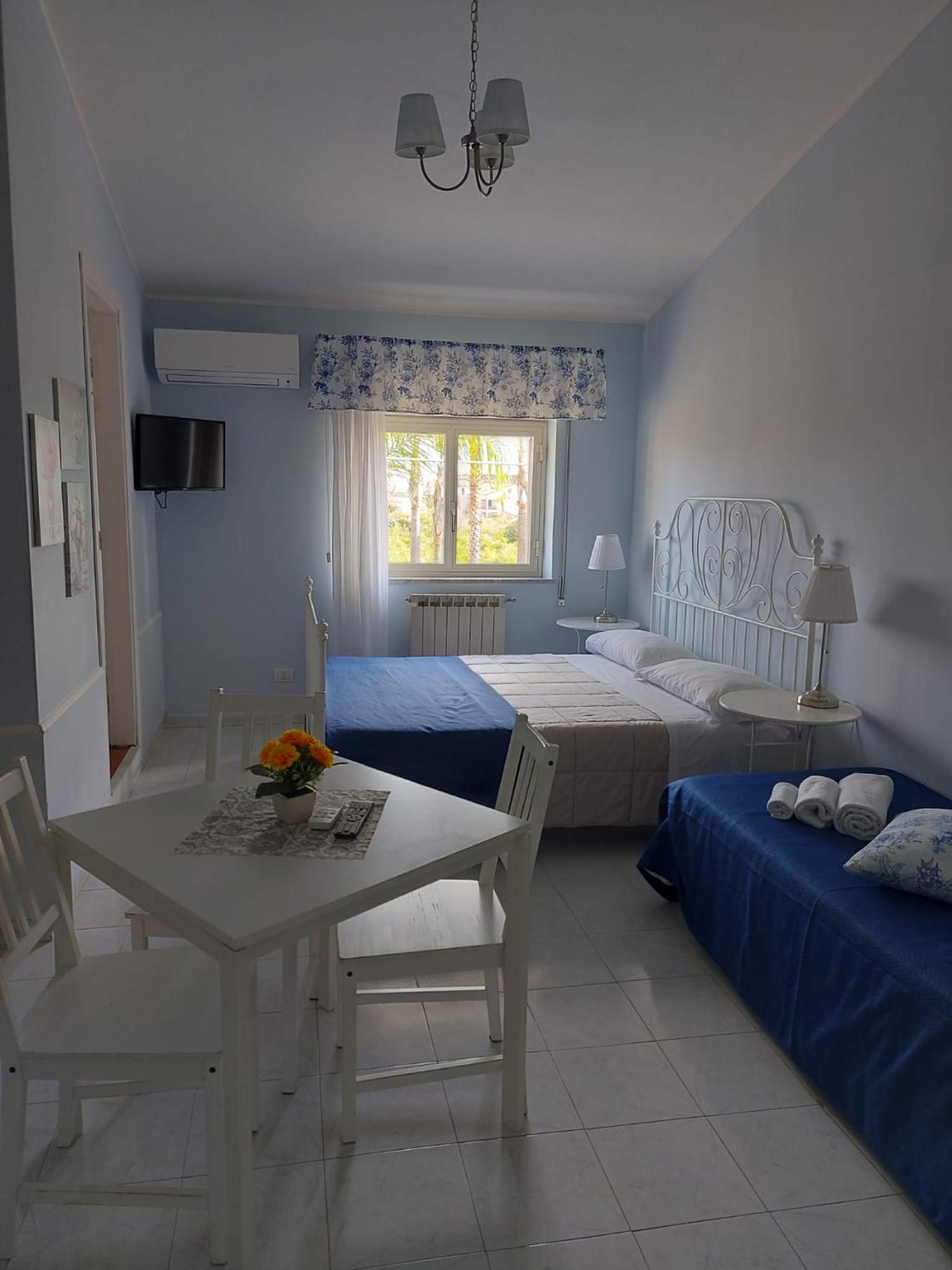 Villa Nadira Giardini Naxos Exteriör bild
