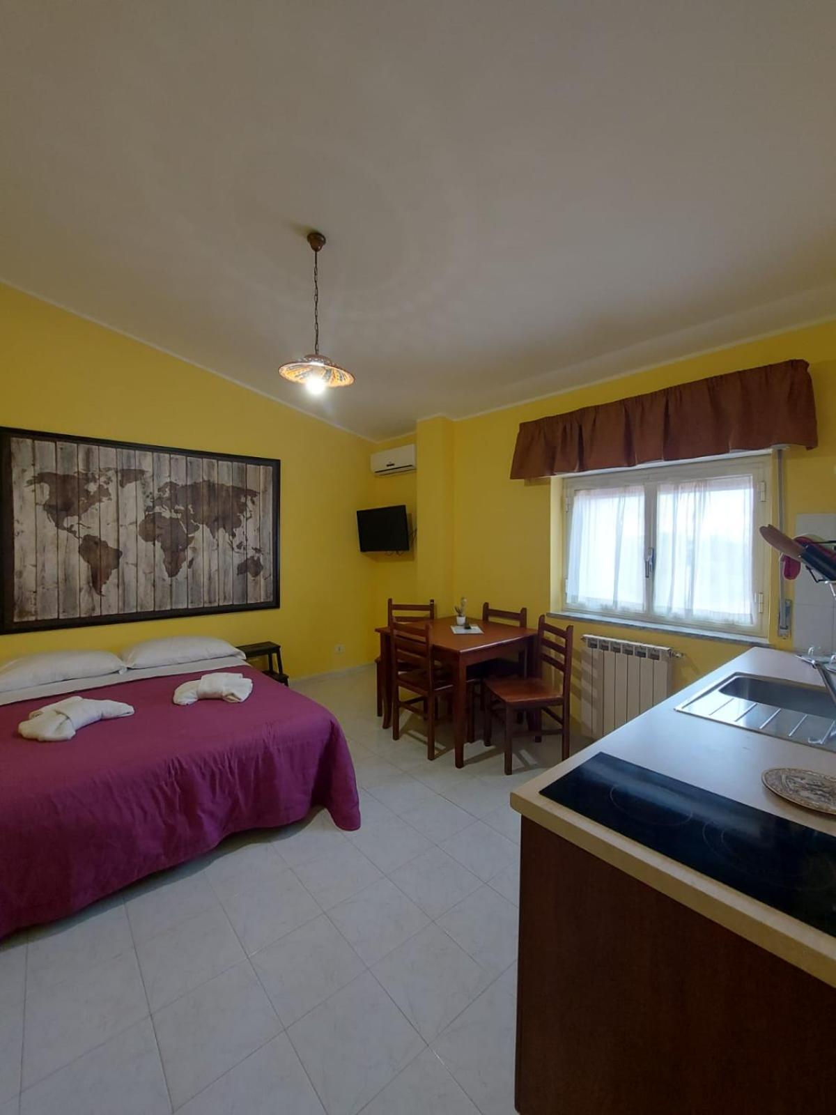 Villa Nadira Giardini Naxos Exteriör bild